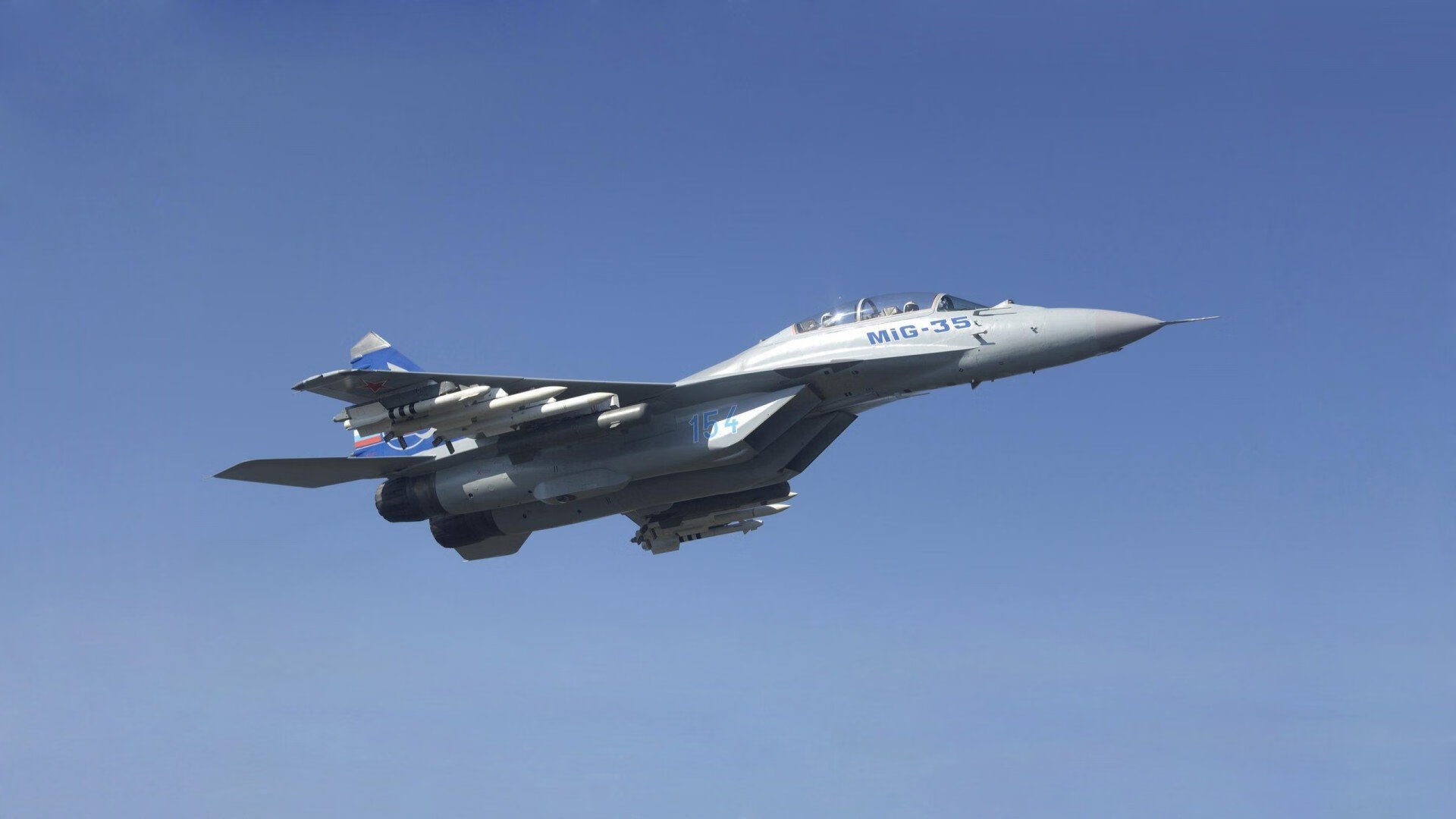 《校园电竞热潮:大学生组队竞技揭幕》,大学校园适合电竞商赛