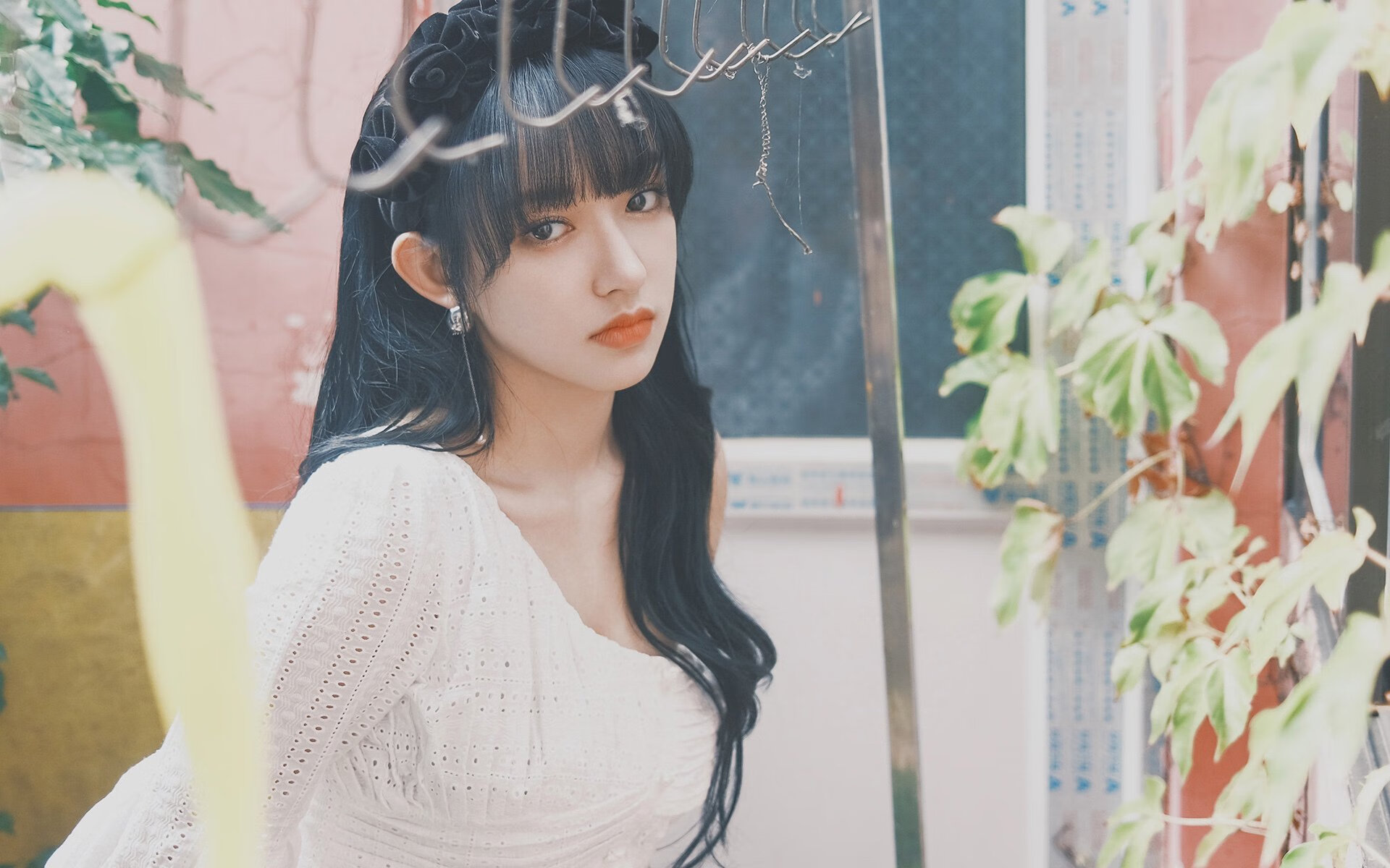 年龄差距引发关注:老将年轻新秀的对决,年轻与年龄无关